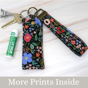 Lip Balm Holder Keychain Rifle Paper Co Cute Chapstick Keeper Key Fob Teacher Gift Set for Her Fast Shipping Skin Care Cosmetics Wrist Strap