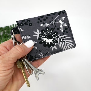 Florales Karten- und Bargeldportemonnaie, Mini-Snap-Wallet, kleines minimalistisches Kreditkartenportemonnaie, Taschenformat, Schlüsselanhänger, schneller Versand, Geschenkidee für Sie