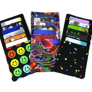Tarjetero arcoíris divertido, inserto para 6 tarjetas de crédito, monedero de muñeca, cartera para tarjetas de regalo de seguro de fidelidad, cara sonriente, envío rápido