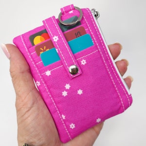 Minitarjetero rosa intenso Monedero rosa brillante Tarjetero de bolsillo Mini Here We Go Estuche minimalista de tela de algodón con cremallera