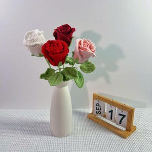 Crochet roses, handmade roses, gifts for girlfriends, Christmas gifts, roses, knitted roses, Wedding bouquet, anniversary gifts, red roses