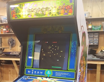 Vintage Retro Play Atari Centipede 1981 (09547) Handheld