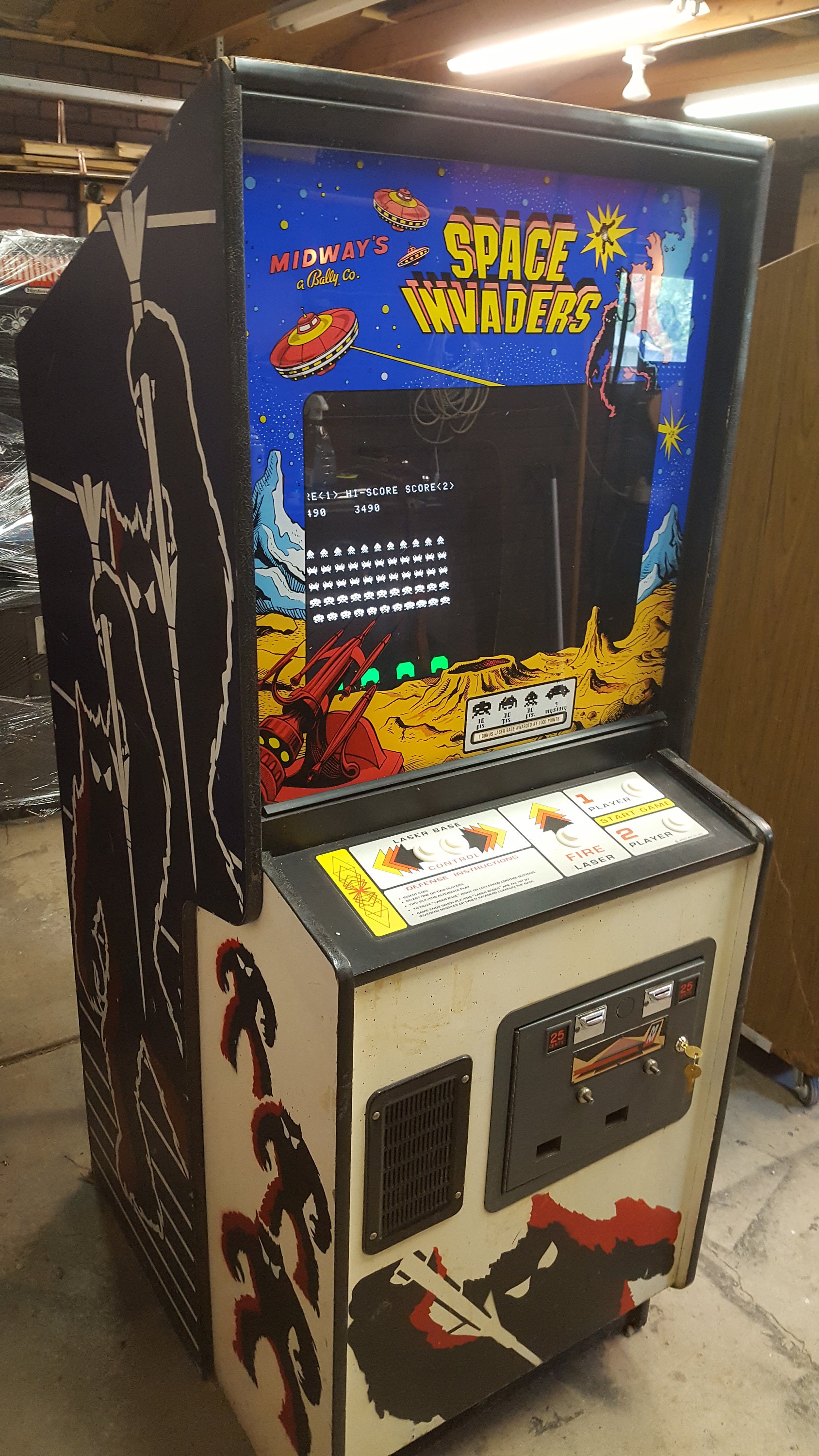 Space invaders arcade game