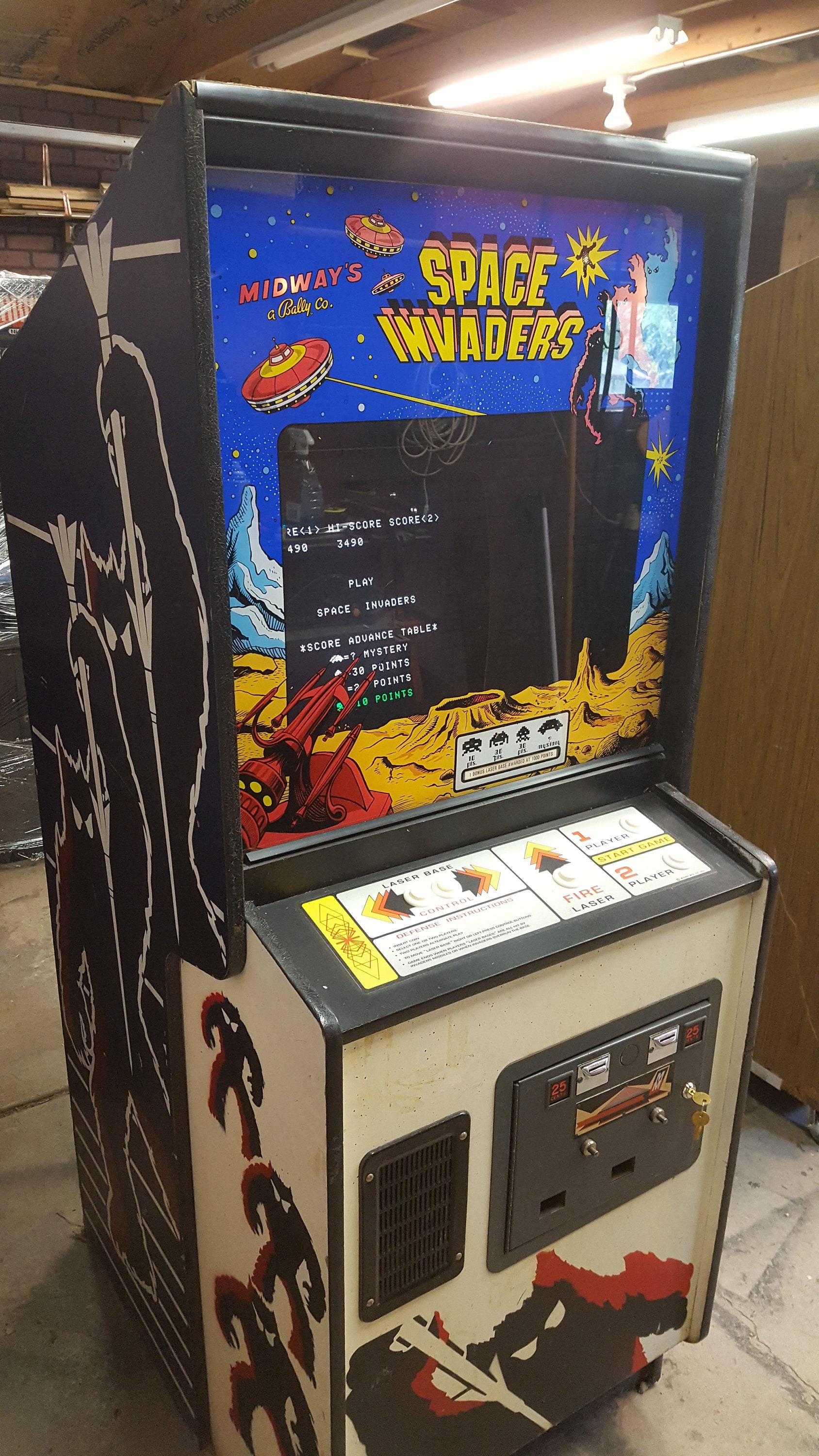 Space Invaders Arcade Machine