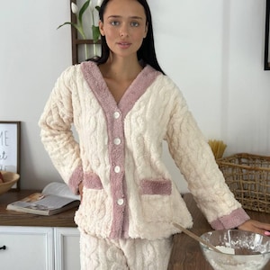 Gezellige pluizige loungekledingset voor vrouwen, warme tweedelig pyjama met vest en broek, zachte fleece nachtkleding, cadeau-idee winter, thuisoutfit