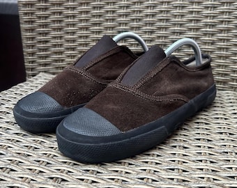 Riproduzione di scarpe da ginnastica slip-on militari italiane in pelle scamosciata marrone, taglia 39