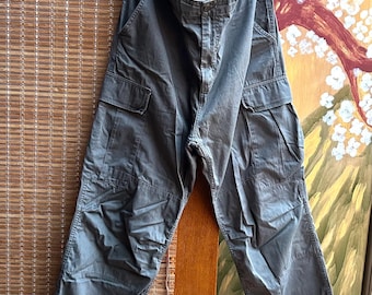 Pantalones cargo vintage Carhartt de sarga de algodón gris, talla 33x32