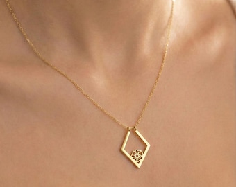 Ring Keeper Necklace | Ring Holder Nurse Gift| Personalized Birth Month Flower | Gold Secret Engagement | Delicate Christmas Doctor Gift