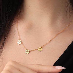 Personalized Pet Name Jewelry- Paw Print Name Necklace – Minimalist Dog Paw Necklace, Custom Gift for Pet Lovers, Sterling Silver or Gold