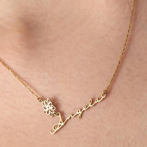Birth Flower Name Necklace Personalized Name Necklace with Birthflower Birth Month Flower Name Necklace for Mom Dainty Mothers Day Gift