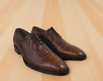 Handmade Brown Alligator Leather Dress Shoes.