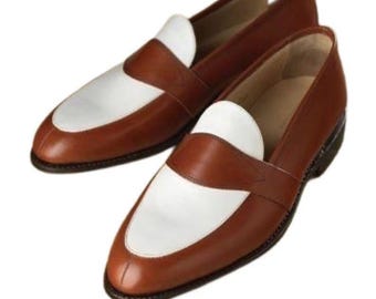 Neue handgemachte zweifarbige Leder Penny Loafers für Herren: Klassische Herrenschuhe