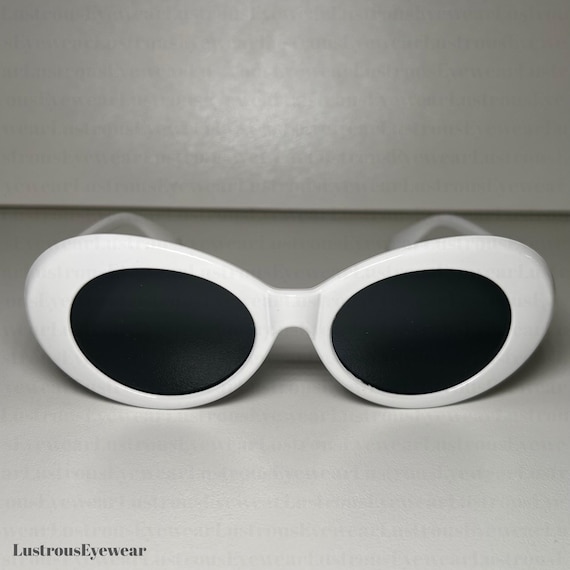 Retro Oval Sunglasses: Y2K Minimalist Shades - Etsy display picture 3