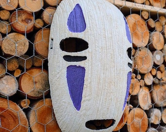 Máscara inspirada en Kaonashi (sin rostro) de Ghibli Studios