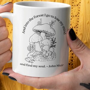 Mug aux champignons grenouille mug forêt mug escargot mug crapaud mug poète cadeau cottagecore mugs cottagecore frog cottagecore mug best-seller mugs witchy mug