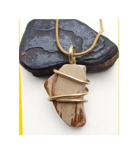 Radiance Jasper Handmade Pendant Necklace in GOLD #100