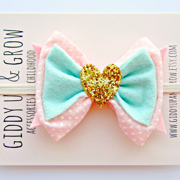Baby Bow Headband - Vintage Stoff Pink und Mint mit Gold Glitter Herzen