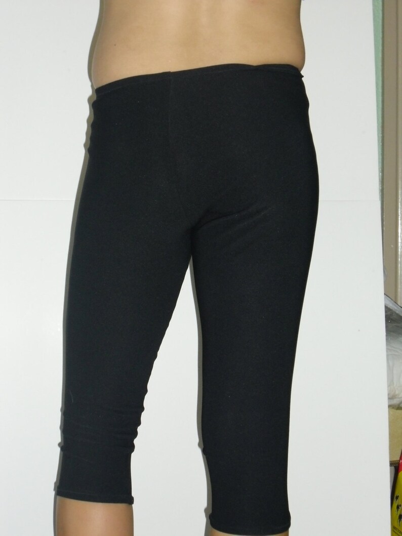 black spandex leggings