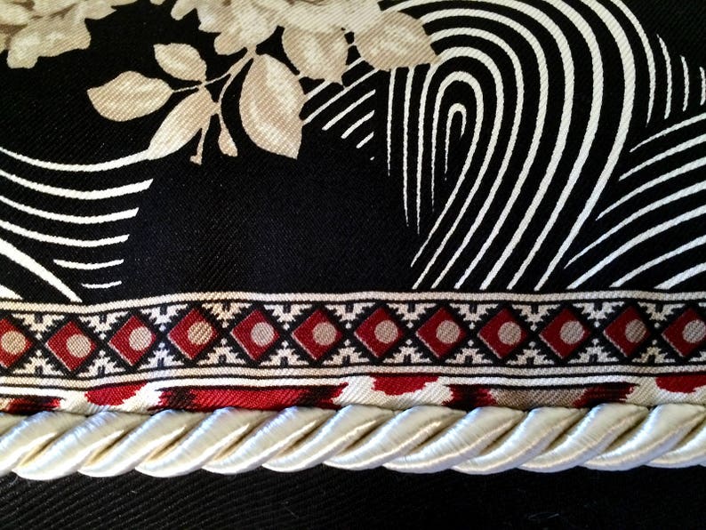 Japonerie Scarf Pillow Black/Ivory/Beige image 3