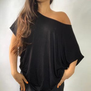 Black Off Shoulder Slouchy T shirt - Bare Shoulder Tees - Cotton Yoga Top - Asymmetric Slouch Top - Boho Early 00s Bohemian Summer Clothing