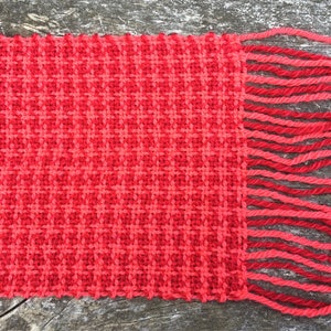 Handwoven wool scarf in red and pink houndstooth check image 9