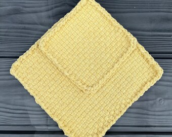 Cotton loop potholder gift set, lemon yellow with wooden loop hangers, 20 x 20 cm and 14 x 14cm