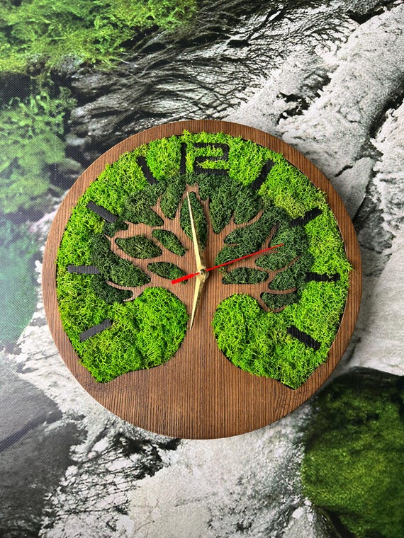 Reloj de pared de madera único con musgo estabilizado sin tictac