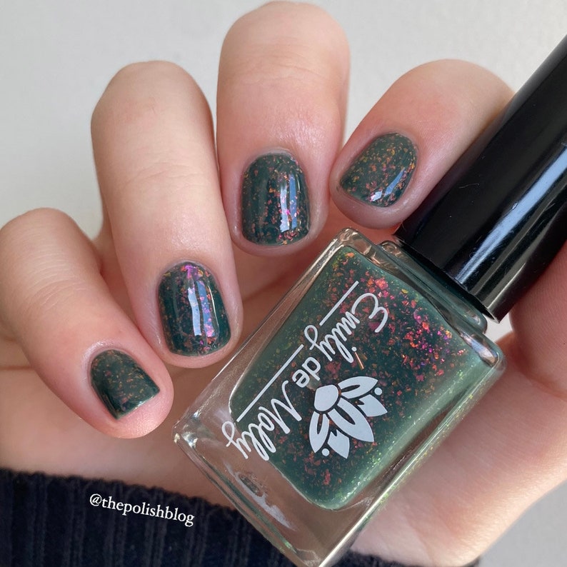 Nail polish The Dragon King A dark khaki nail polish filled with pink / orange / green iridescent flakes. image 4