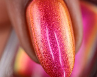 Multichrome nail polish - When The Sun Leaves - A nail polish that shifts through shades of pinks and oranges.