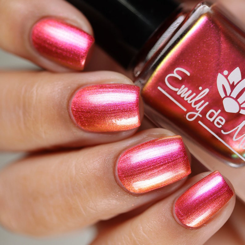 Multichrome nail polish When The Sun Leaves A nail polish that shifts through shades of pinks and oranges. image 5