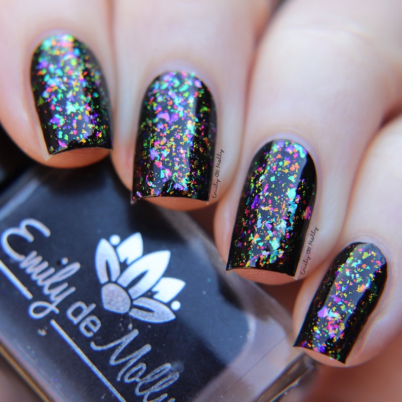 Iridescent nail polish Cohesion A flakie nail polish with iridescent color shifting flakes. image 3