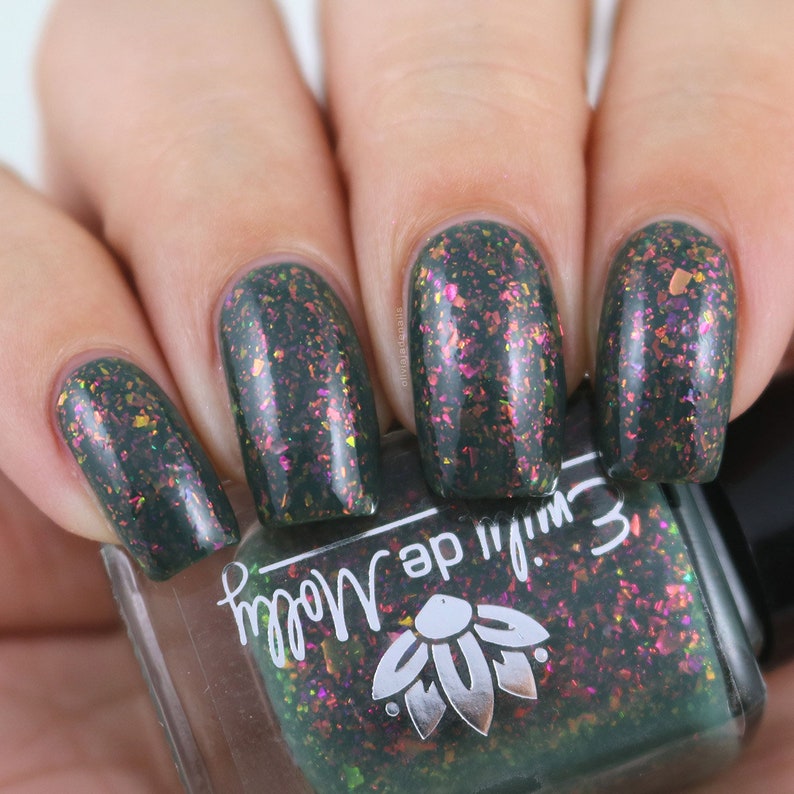 Nail polish The Dragon King A dark khaki nail polish filled with pink / orange / green iridescent flakes. image 7