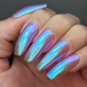 Shimmer Nail Polish - Lament - A light brown nail polish with a strong blue / purple shift