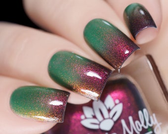 Thermal nail polish - Never Found It - A green to dark purple thermo heat reactive nail polish with a shimmer.