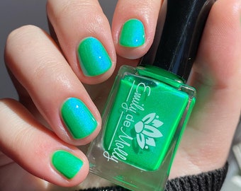 Nail Polish - Leave A Light On - Bright green shimmer polish