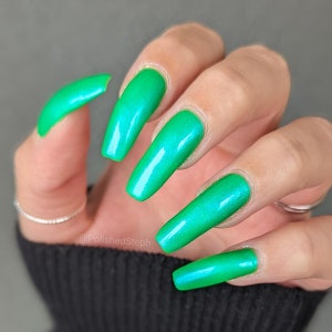 Esmalte de uñas - Leave A Light On - Esmalte verde brillante brillante imagen 10