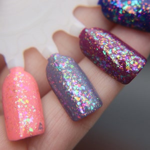 Iridescent nail polish Cohesion A flakie nail polish with iridescent color shifting flakes. image 8