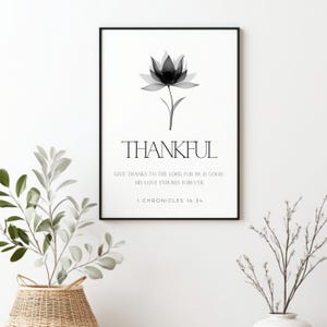 Thankful Bible Verse Print: Minimalist Floral Christian Decor (Digital Download)