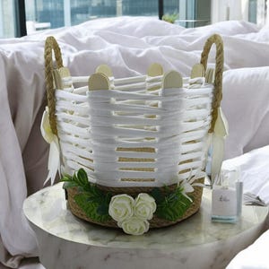 Wicker basket handmade white Artificial flowers and leaves Jewelry organizer Boho Home Decor, Makeup organizer, Gift box