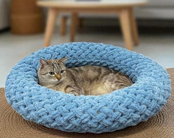 Cama de crochet hecha a mano para perros y gatos: acogedora cama tejida para gatos, cama pequeña con cojín, moderna y lavable, regalo personalizado de lujo para perros y gatos.