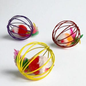 Interactive Wire Ball Cat Toy – Plush Mouse in Ball Toy for Cats, Sensory Moving Cat Toy, Cute & Unique Enrichment Cat Toy, Gift for Cat