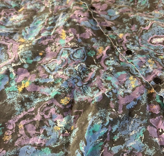 Vintage Men’s Button Up with Retro Pattern - image 3