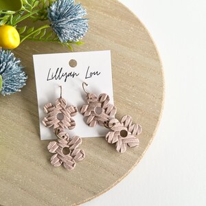 Flower petal leather earrings // leather drop earrings // pink leather earrings // lightweight earrings // pink earrings // spring