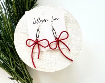 Red ribbon earrings // holiday earrings // ribbon earrings // bow earrings // lightweight earrings // statement earrings //Christmas earring