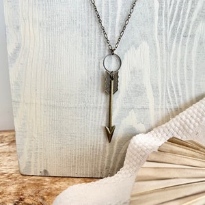 Long arrow necklace // arrow necklace // arrow charm // long necklace //long gold necklace // archery necklace // bronze jewelry // arrow