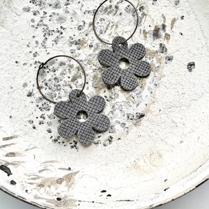 Flower petal leather earrings // leather hoop earrings // gray leather earrings // lightweight earrings // gray earrings // spring
