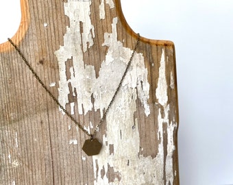 Minimalist bronze necklace // geometric necklace // hexagon necklace // short layering necklace // geometric bronze necklace // short chain