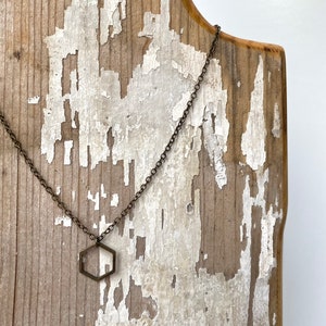 Minimalist bronze necklace // geometric necklace // hexagon necklace // short layering necklace // geometric bronze necklace // short chain