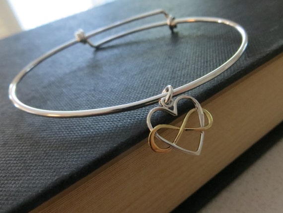 bracelet for daughter on wedding day