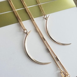 Collar minimalista de luna creciente con cadena chapada en oro de 18k, collar de capas, colgante celestial, collar fino de luna de oro, regalo para ella.